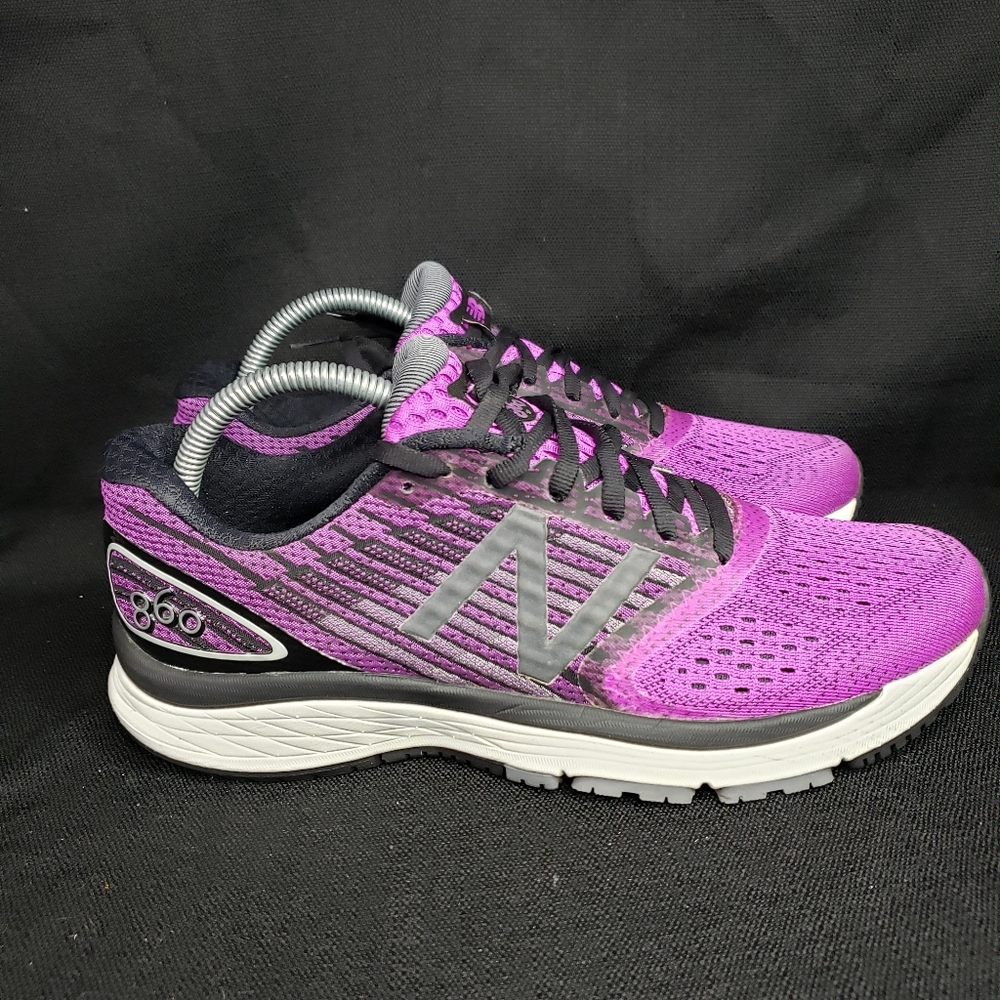 New Balance 860v9 Athletic Shoes